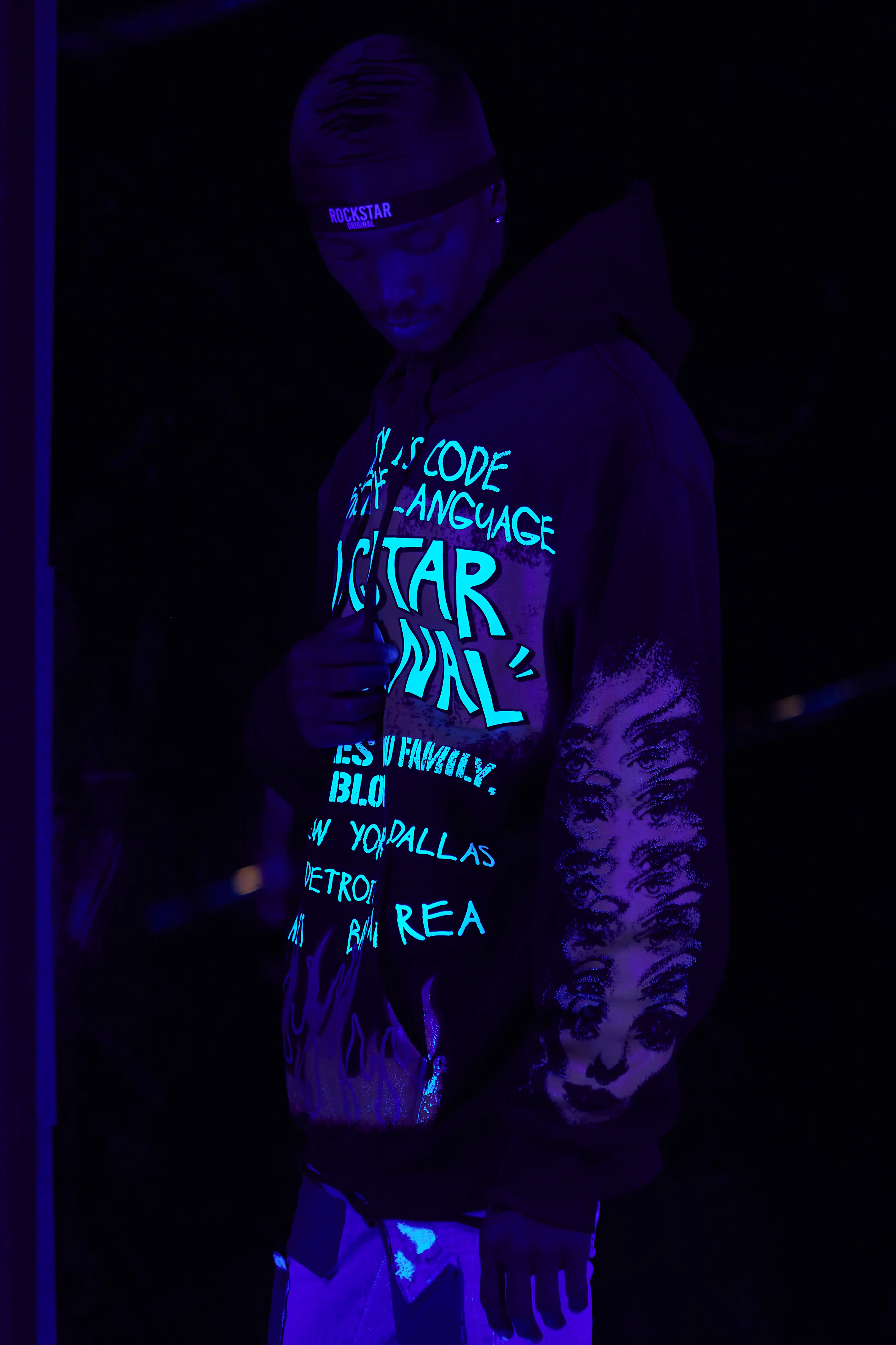 Beno Black/Yellow Distressed Graphic Hoodie - Image 6