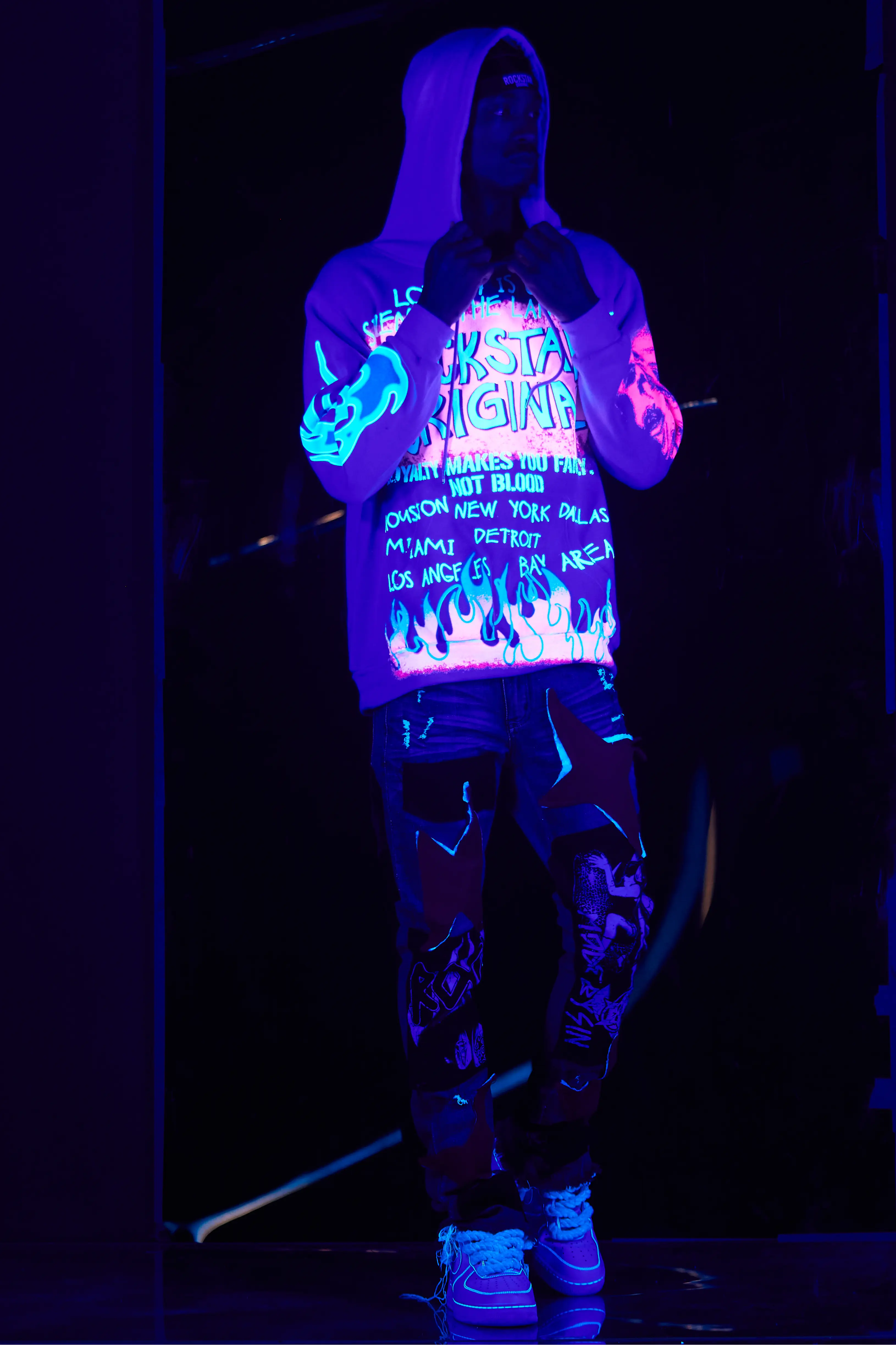 Beno Purple Distressed Graphic Hoodie - Image 7