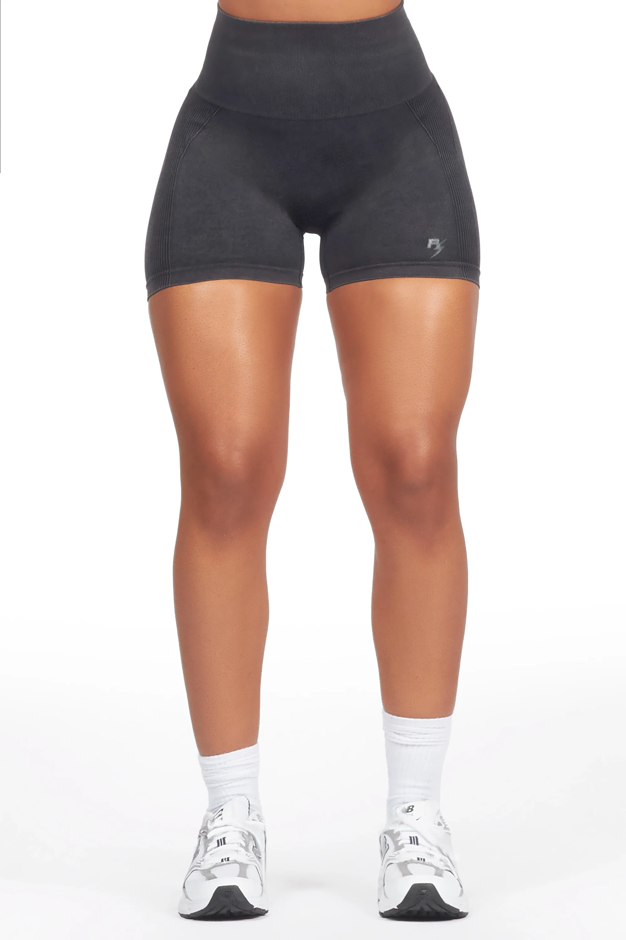 Amayra Tan/Black Short Set - Image 4